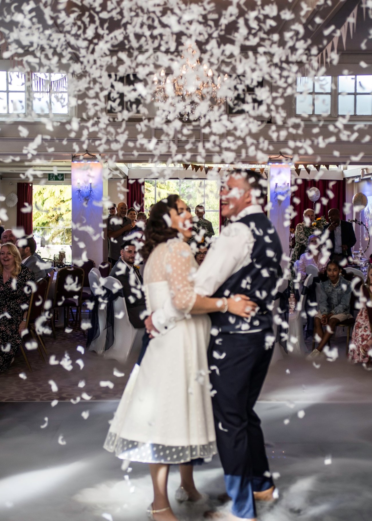 LUXURY STARLIT DANCEFLOORS | weddings northamptonshire gallery image 2