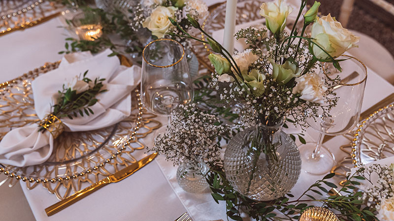 Crystal Gold Luxury Host Box | weddings northamptonshire gallery image 5