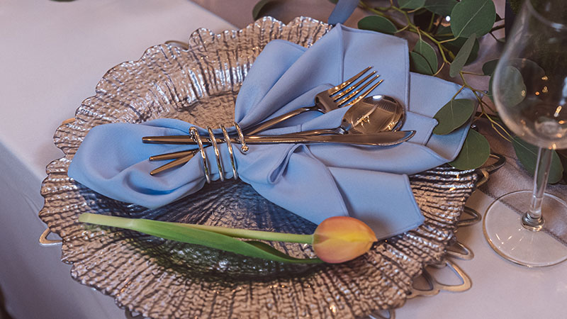 Aurora Blue Luxury Host Box | weddings northamptonshire gallery image 3